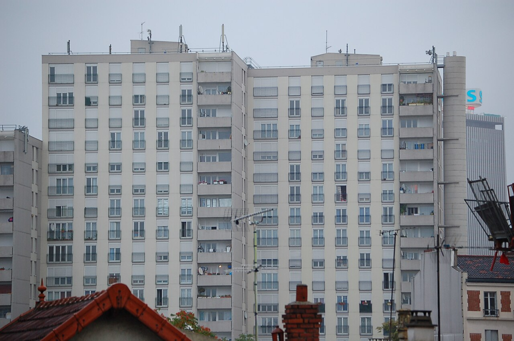 Why Is Paris Protesting? Schools, Living Costs and Public Anger Explained 4 A social housing estate in Saint-Denis illustrating the residential dimension of metropolitan affordability