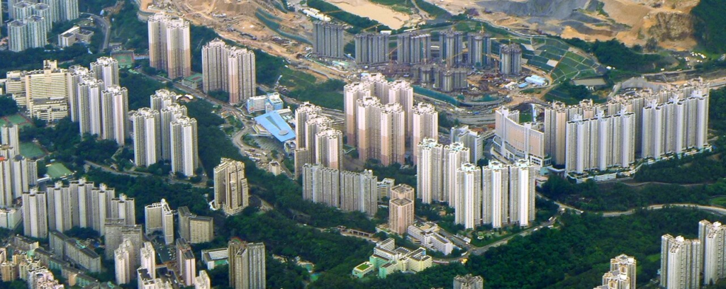 UN Habitat 2026 Global Housing Crisis and the Future of Housing Policy 5 Public housing estates in Sau Mau Ping, Hong Kong, showing housing as a metropolitan-scale public infrastructure system